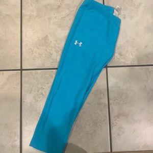 Turquoise Under Armour capris